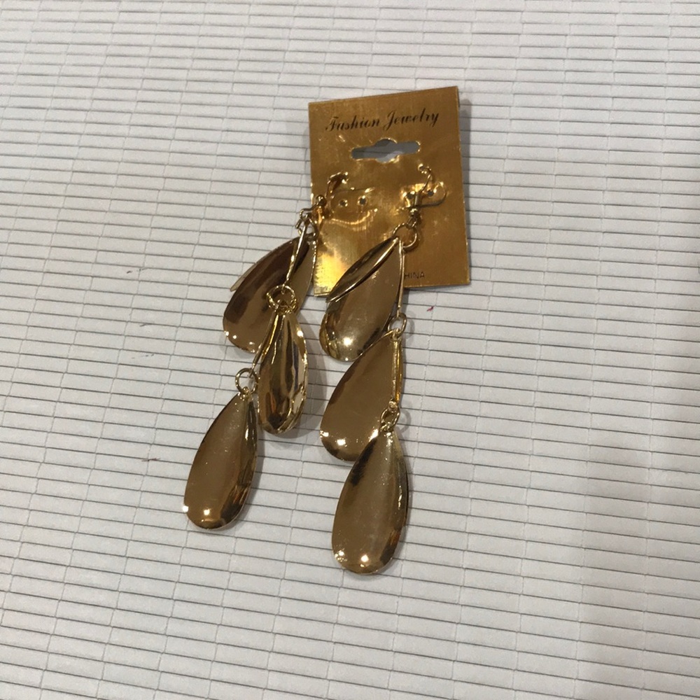Gold Droplets Earring